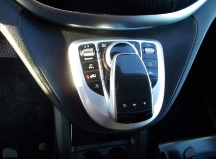 Mercedes-Benz - V-class