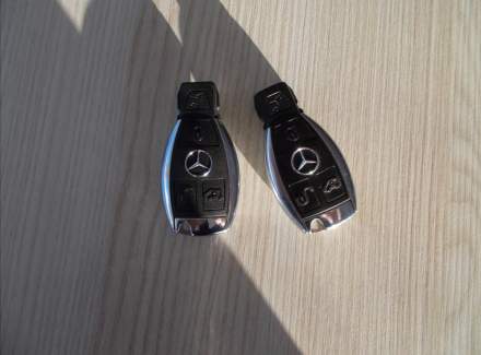 Mercedes-Benz - V-class