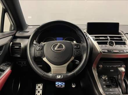 Lexus - NX
