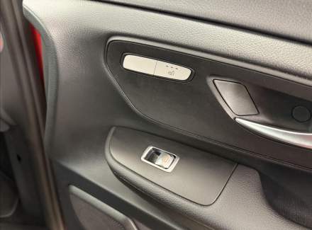 Mercedes-Benz - V-class