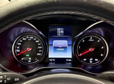 Mercedes-Benz - V-class