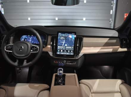 Volvo - XC90