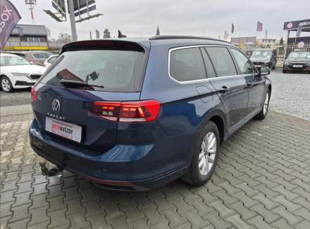 Volkswagen - Passat