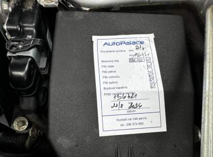 Mitsubishi - Outlander