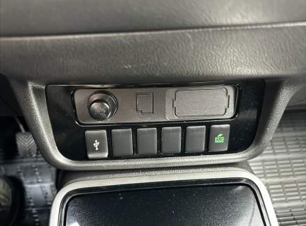 Mitsubishi - Outlander