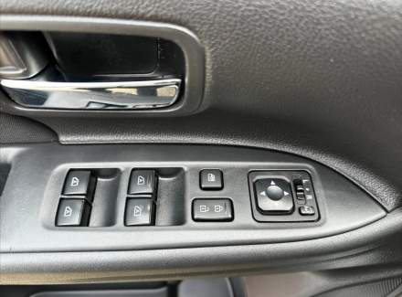 Mitsubishi - Outlander