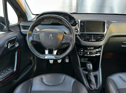 Peugeot - 208