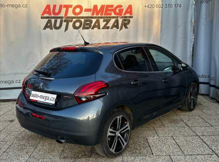 Peugeot - 208