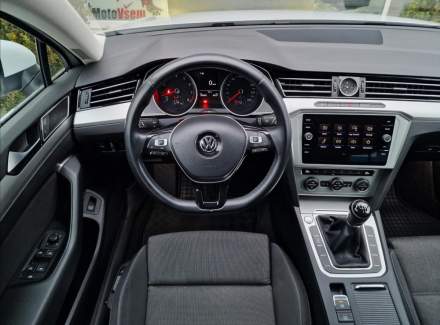 Volkswagen - Passat