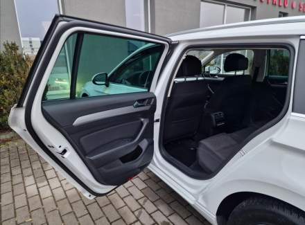 Volkswagen - Passat