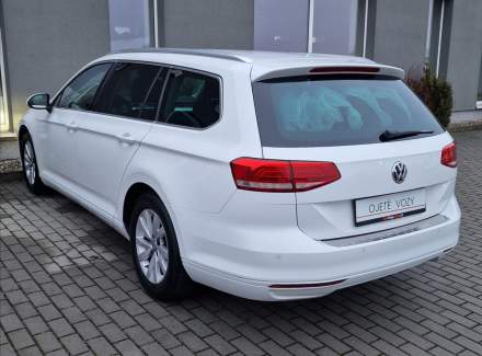 Volkswagen - Passat