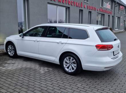 Volkswagen - Passat