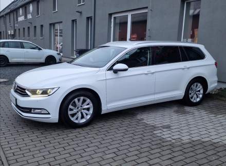 Volkswagen - Passat