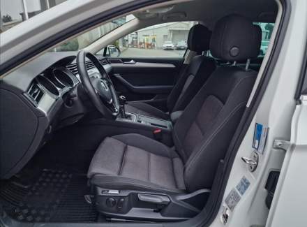 Volkswagen - Passat