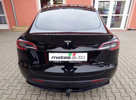 Tesla - Model Y