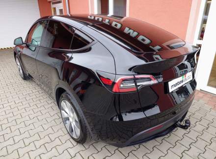 Tesla - Model Y