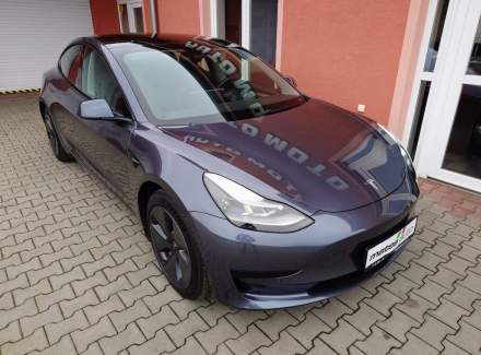 Tesla - Model 3