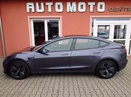 Tesla - Model 3