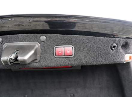 Mercedes-Benz - S-class