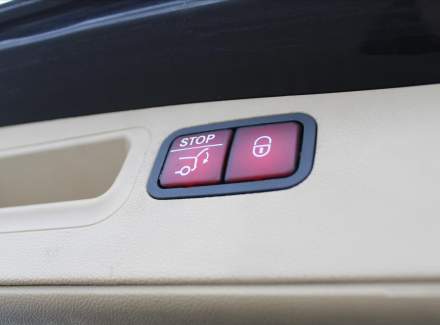 Mercedes-Benz - M-class