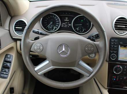Mercedes-Benz - M-class