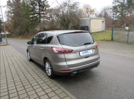 Ford - S-MAX