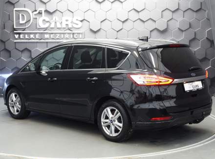 Ford - S-MAX
