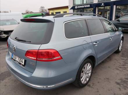 Volkswagen - Passat