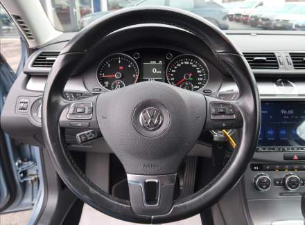 Volkswagen - Passat
