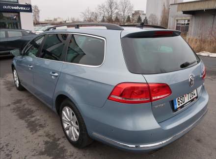 Volkswagen - Passat