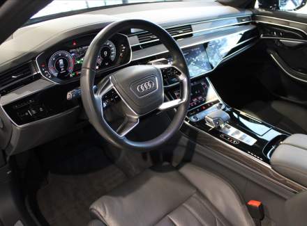 Audi - A8