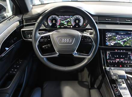 Audi - A8