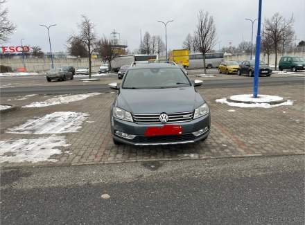 Volkswagen - Passat