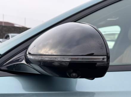 Mercedes-Benz - E-class