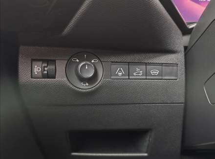 DS Automobiles - DS7 Crossback