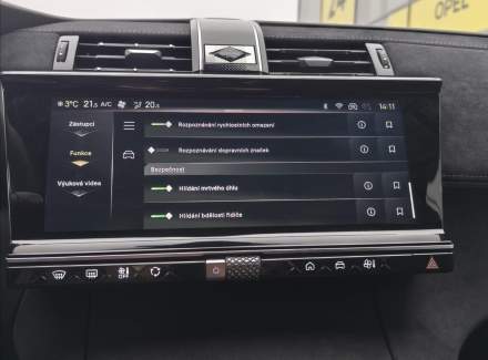 DS Automobiles - DS7 Crossback