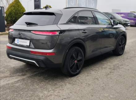 DS Automobiles - DS7 Crossback