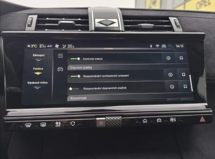 DS Automobiles - DS7 Crossback