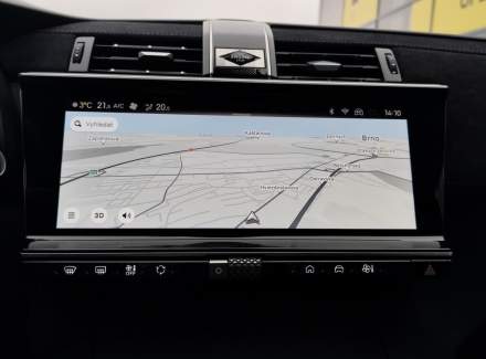 DS Automobiles - DS7 Crossback