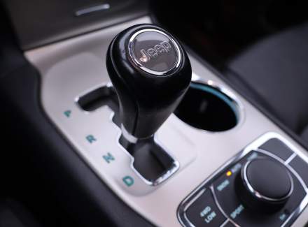 Jeep - Grand Cherokee