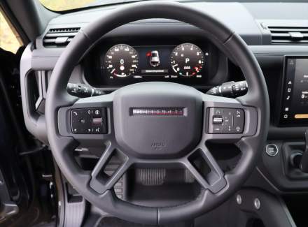 Land Rover - Defender