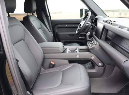 Land Rover - Defender