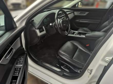 Jaguar - XF