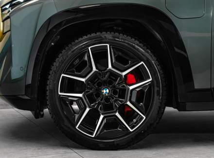 BMW - XM