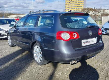 Volkswagen - Passat