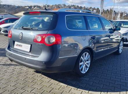 Volkswagen - Passat