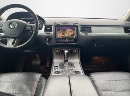 Volkswagen - Touareg