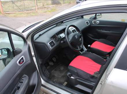 Peugeot - 307