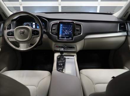Volvo - XC90