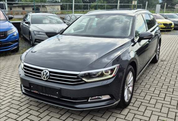 Volkswagen - Passat